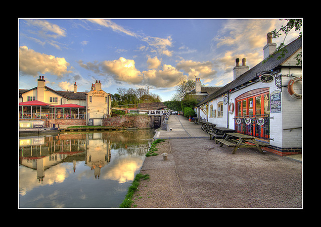 Bridge 61 pub beside the canal at Foxton Locks